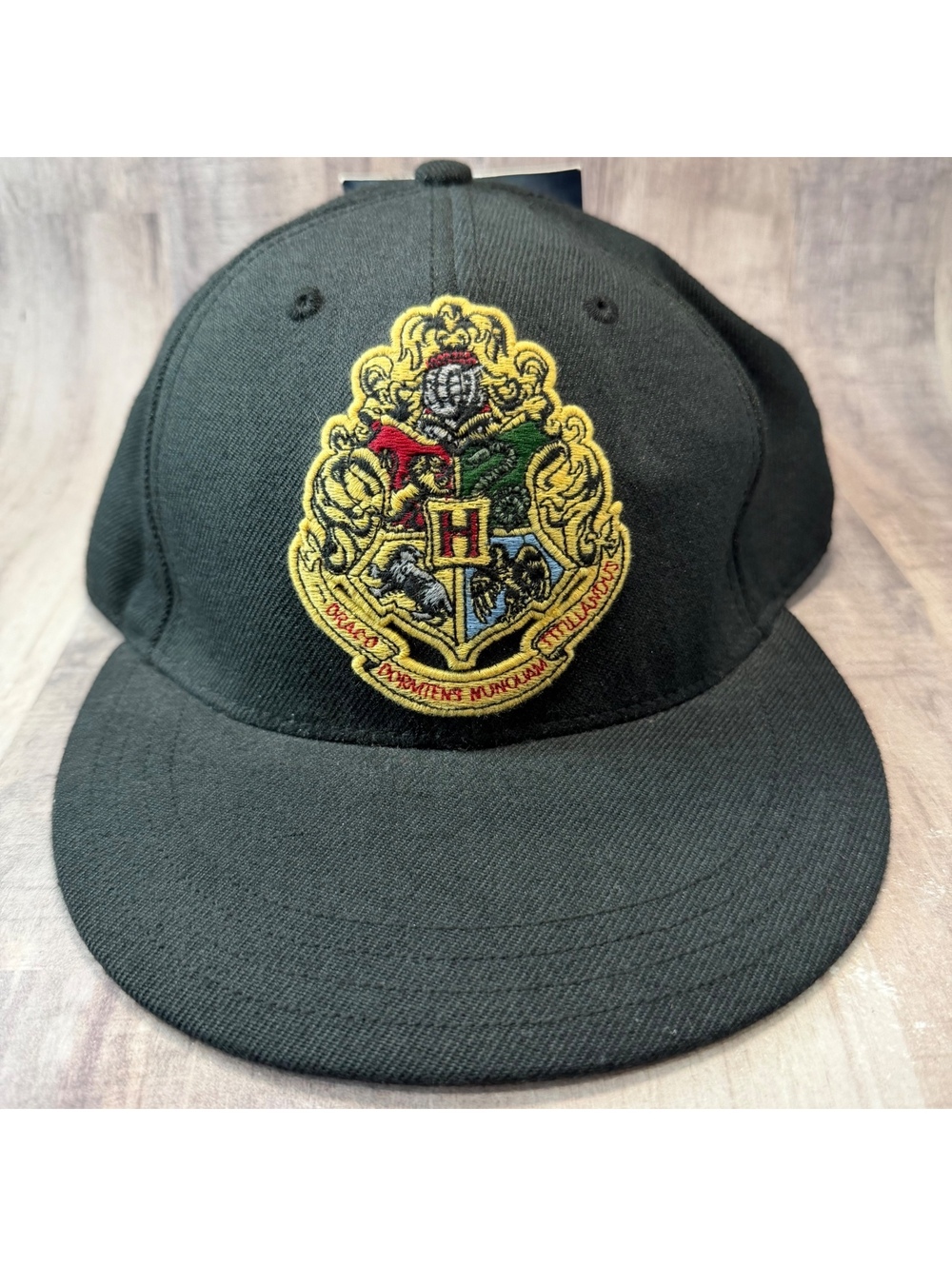 Harry Potter Hogwarts Crest Cap Black Wool Blend Hat Stretch Fitted NEW